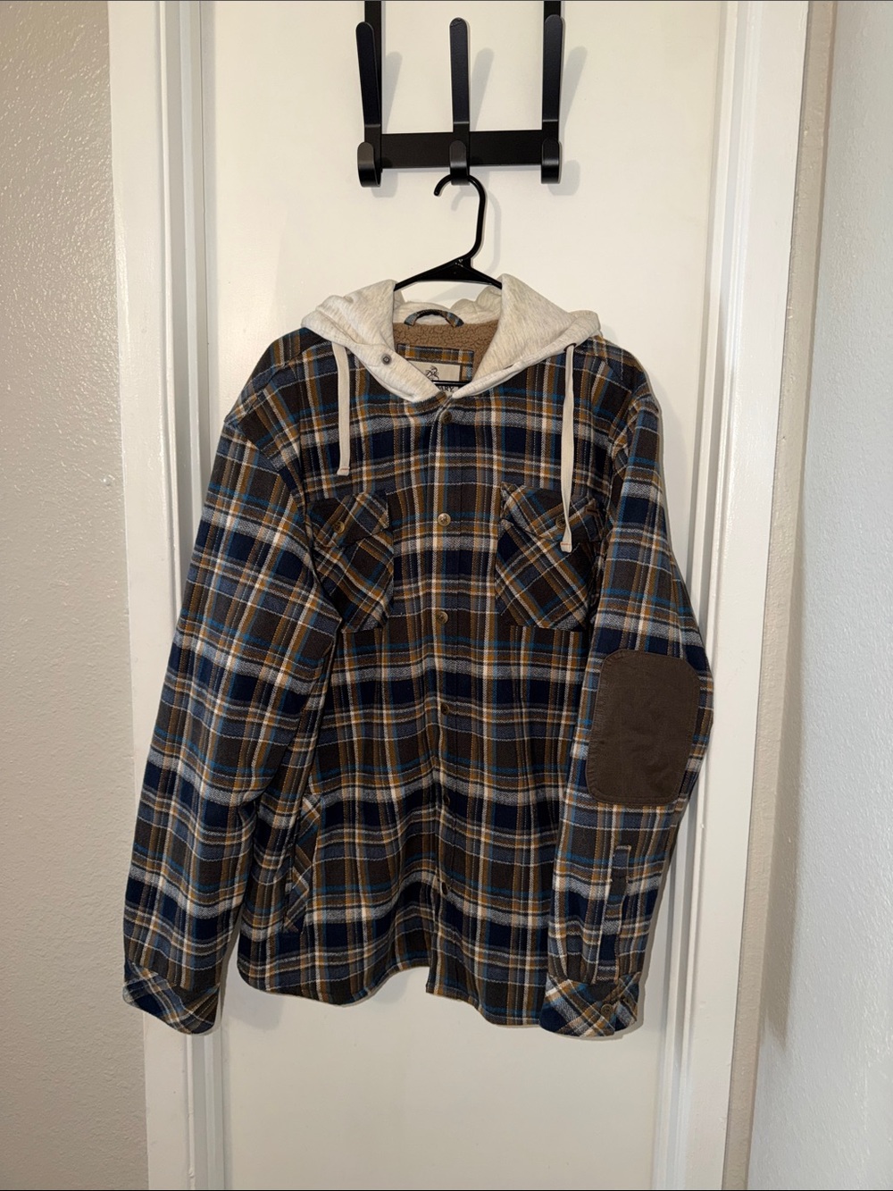 Legendary Whitetails Plaid Hooded Flannel Jacket - Blue & Brown